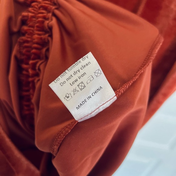 Joyfolie Velvet Mini Dress in Cinnamon - Picture 9 of 9